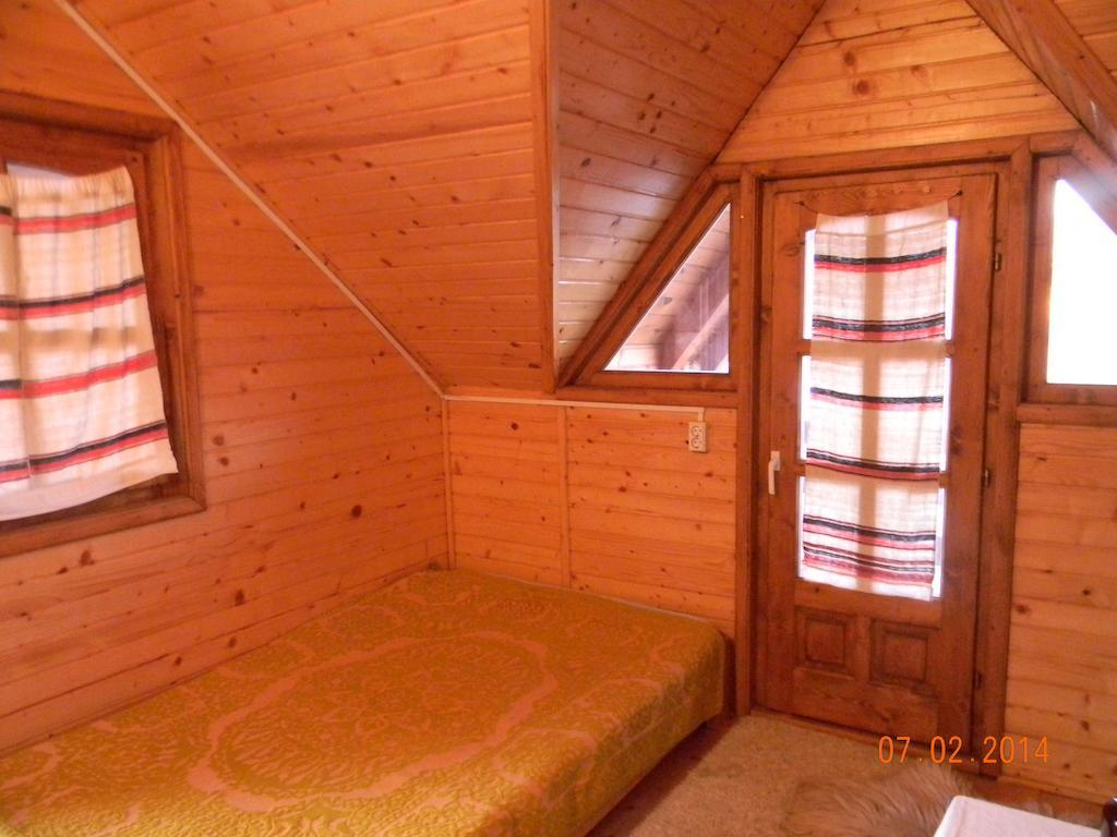 Kuekuello Vendeghaz Hotel Sovata Cameră foto